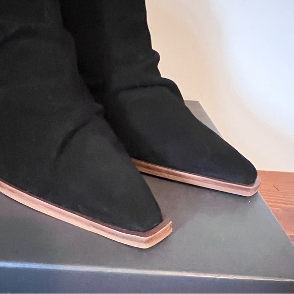 Vince Camuto Wenmina Black Suede Heel Pointed Modern Western Bootie NEW - Picture 4 of 14